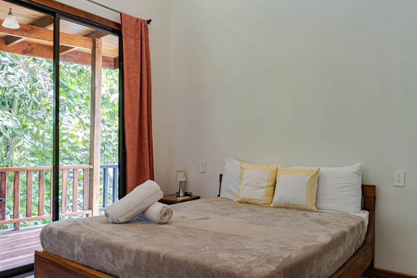 Surfside Apartments - Mal Pais Malpais Kültér fotó